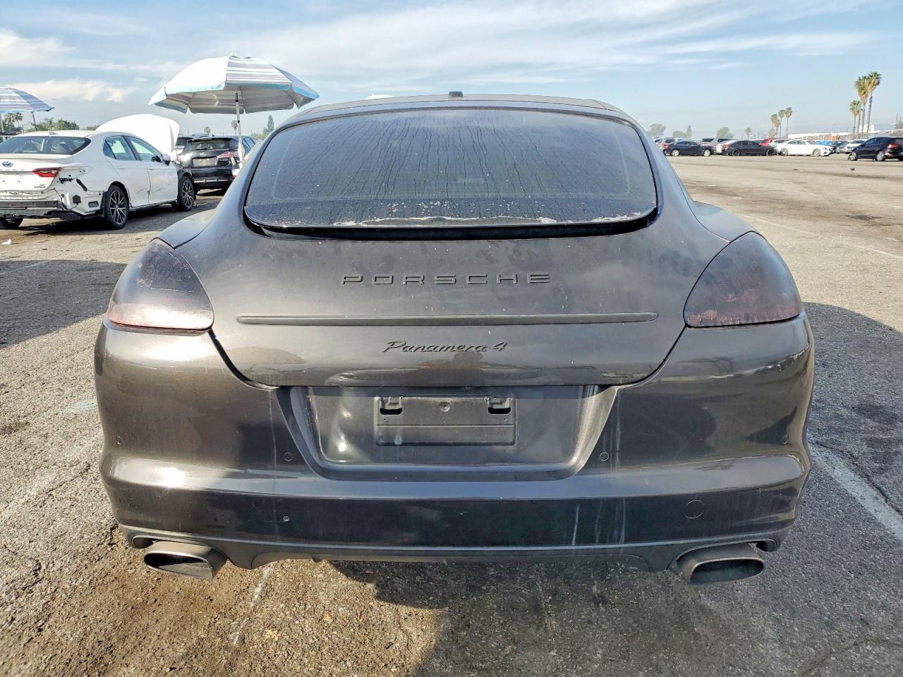 2011 PORSCHE Panamera
