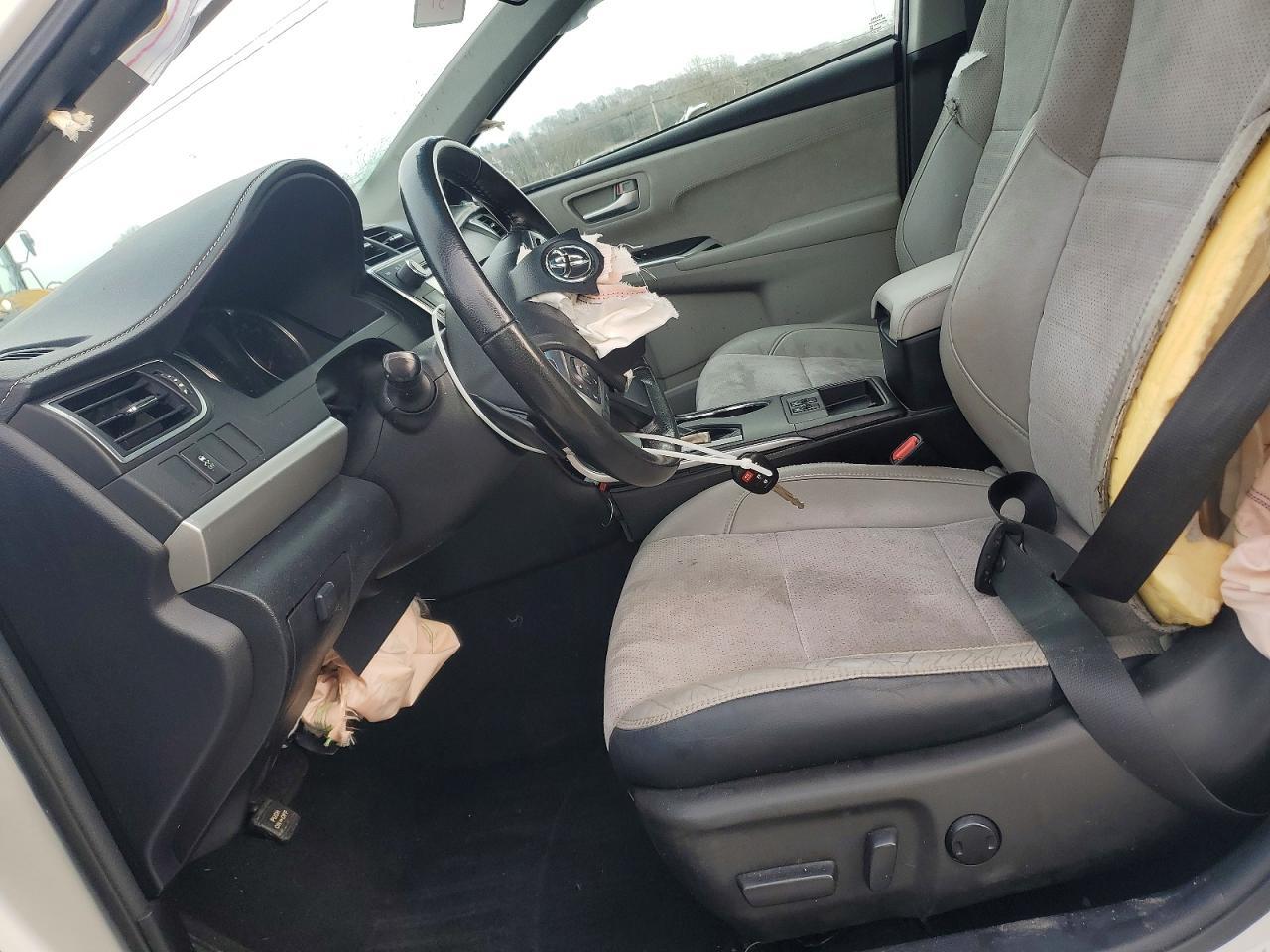 2016 TOYOTA CAMRY