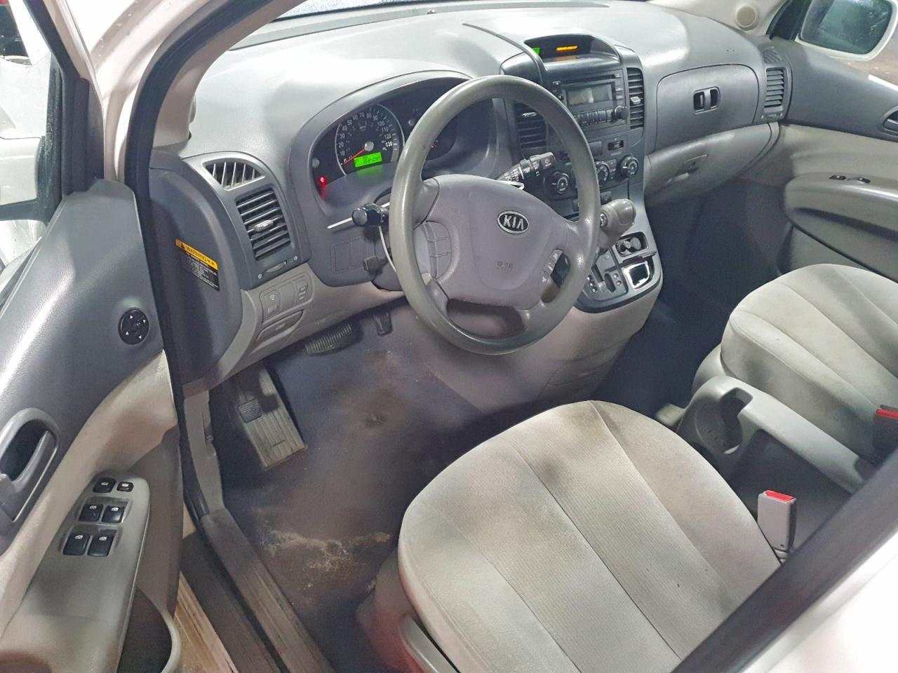 2008 KIA SEDONA
