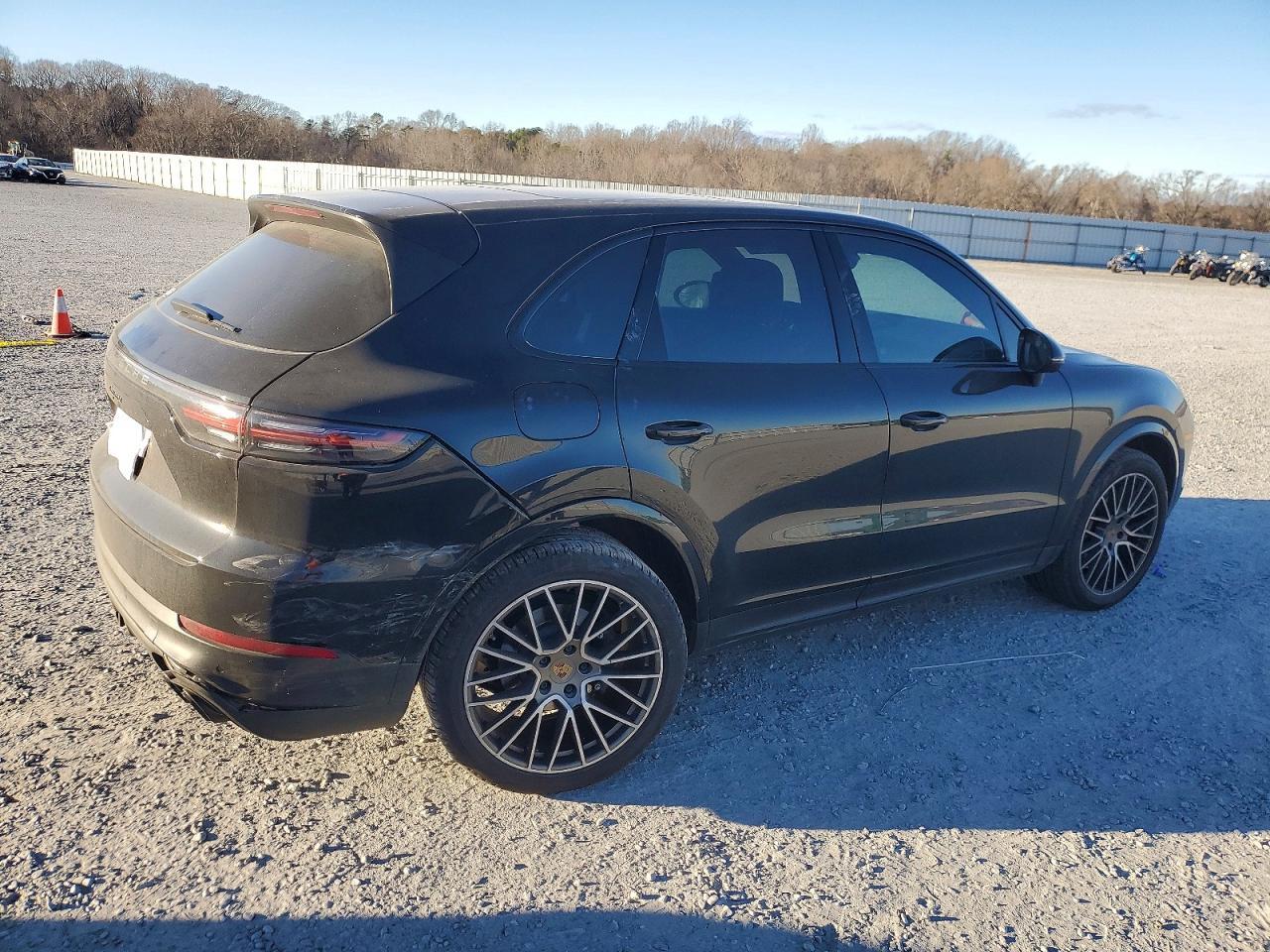 2023 PORSCHE CAYENNE
