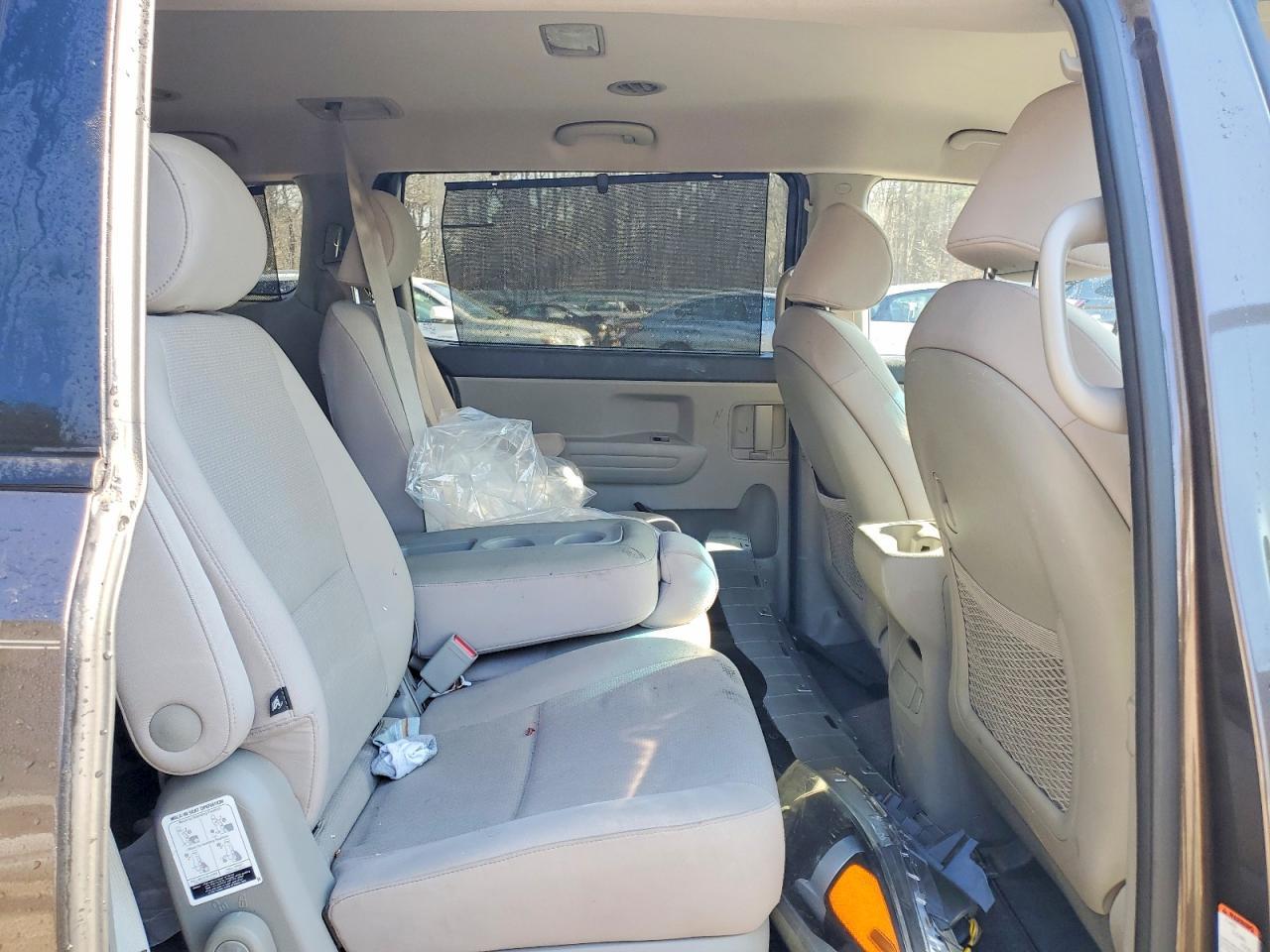 2016 KIA SEDONA