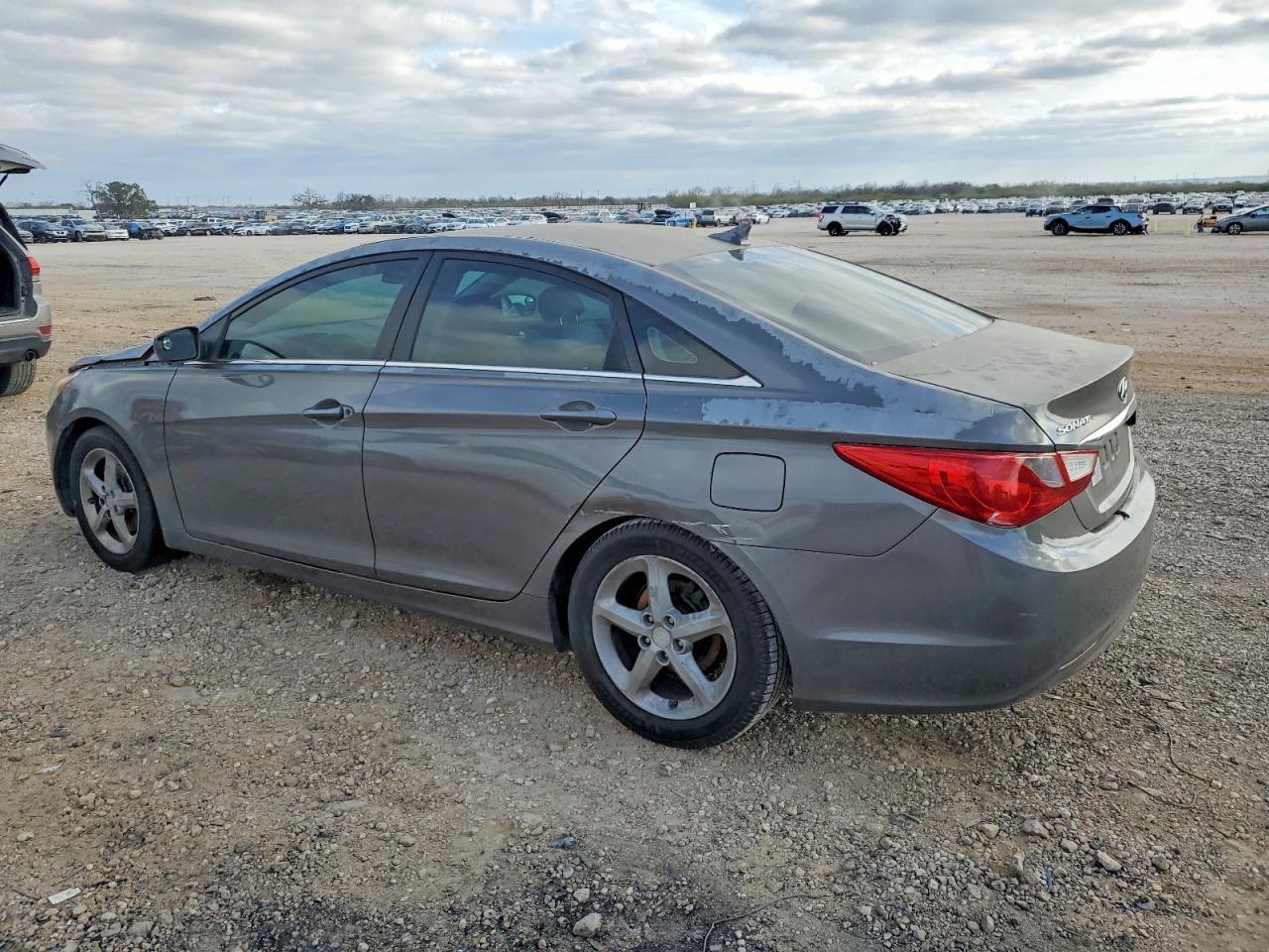 2011 HYUNDAI SONATA