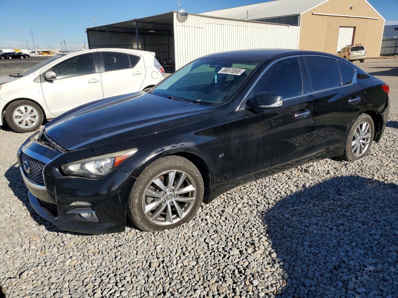 2015 INFINITI Q50