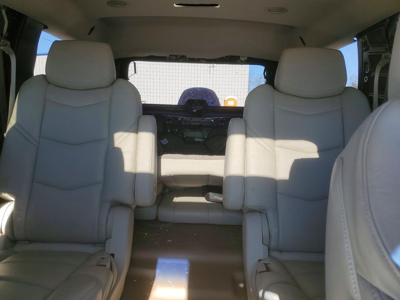 2017 CADILLAC ESCALADE