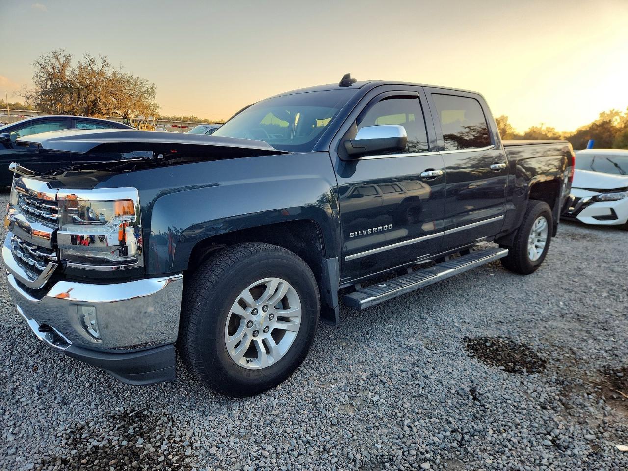 2018 CHEVROLET Silverado