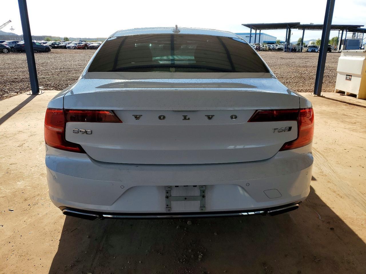 2020 VOLVO S90
