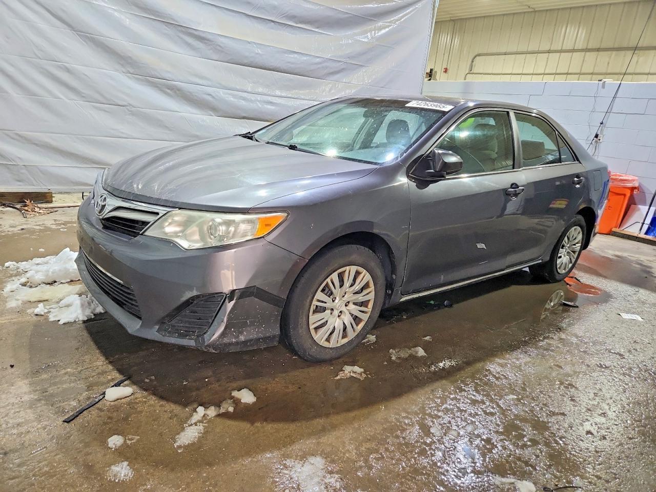 2014 TOYOTA CAMRY