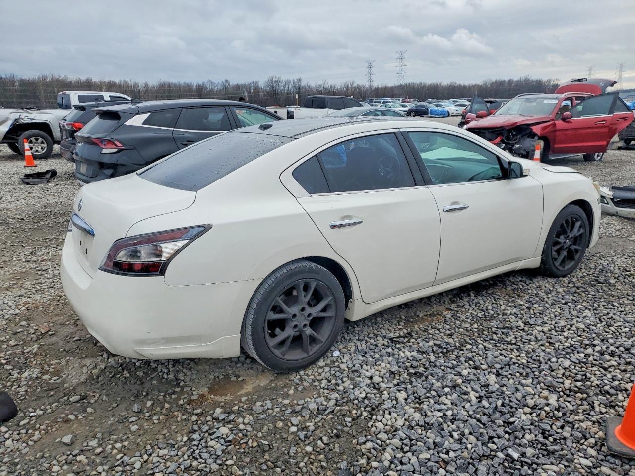 2012 NISSAN Maxima