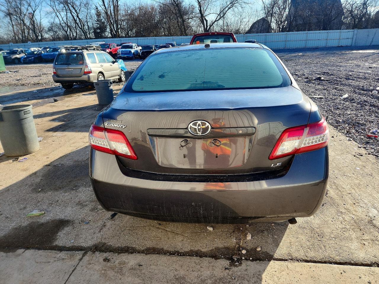 2011 TOYOTA CAMRY