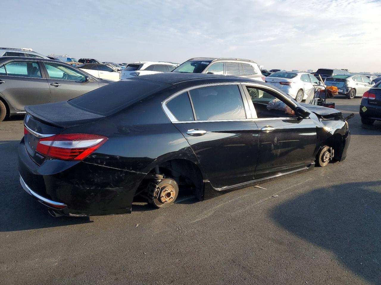 2017 HONDA ACCORD