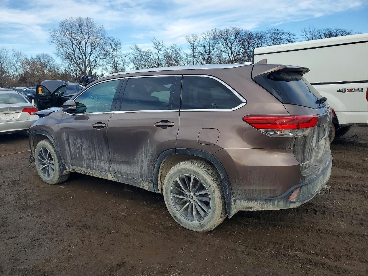 2017 TOYOTA HIGHLANDER