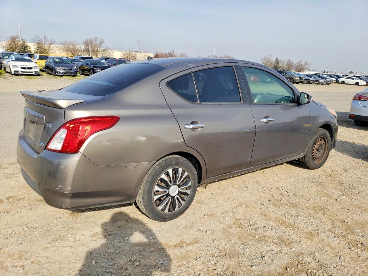 2016 NISSAN VERSA