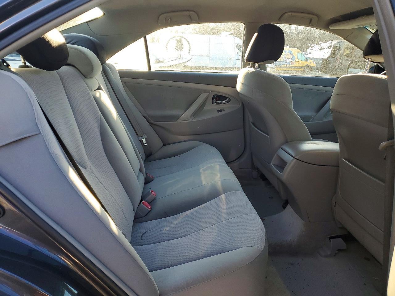 2011 TOYOTA CAMRY