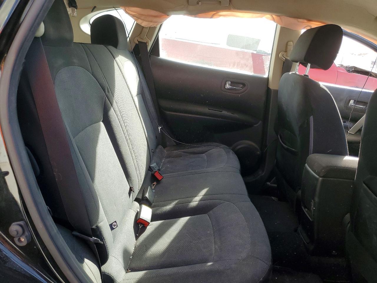 2014 NISSAN ROGUE