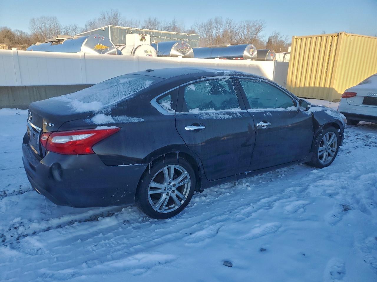 2016 NISSAN ALTIMA