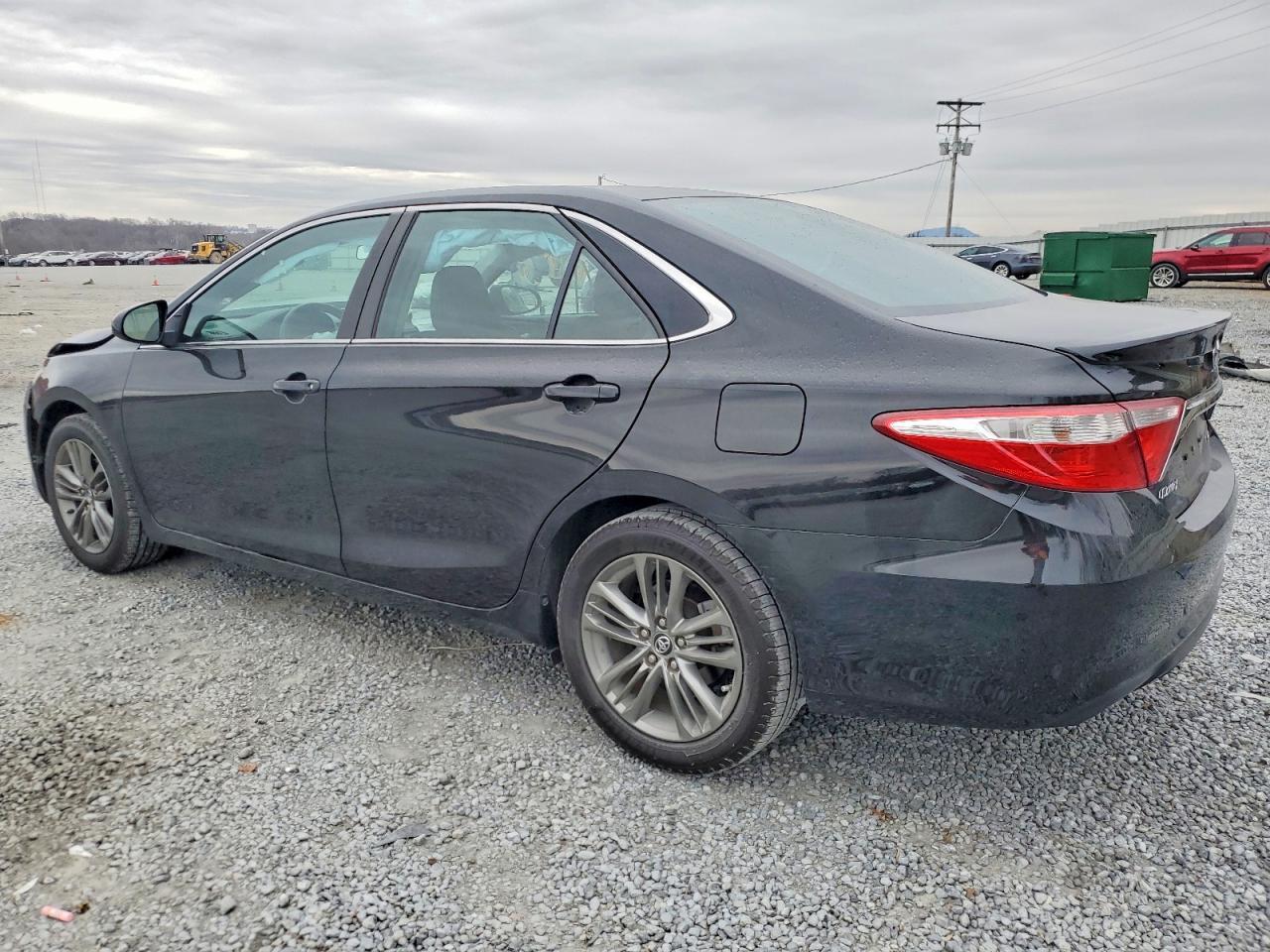 2016 TOYOTA CAMRY