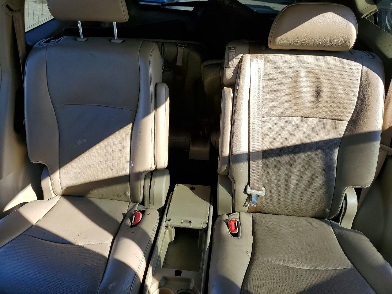 2012 TOYOTA HIGHLANDER