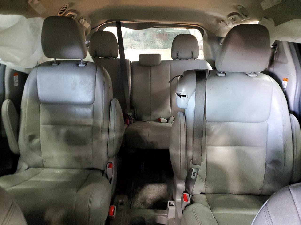 2019 TOYOTA SIENNA