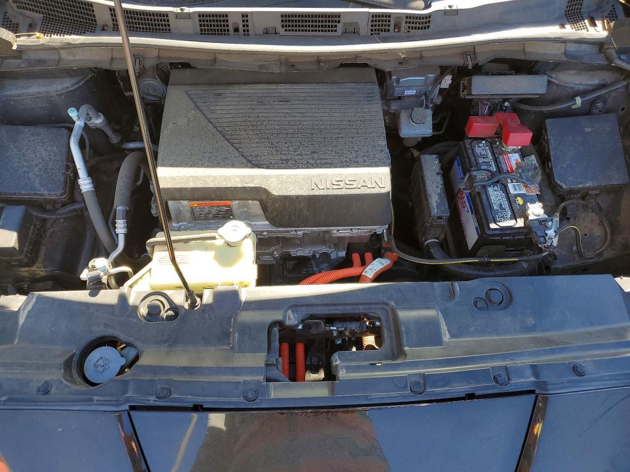2018 NISSAN LEAF