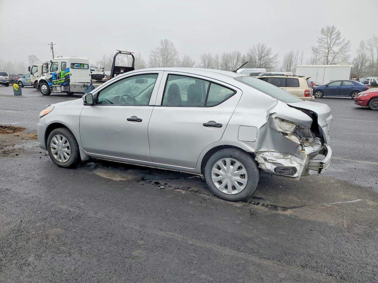 2017 NISSAN VERSA