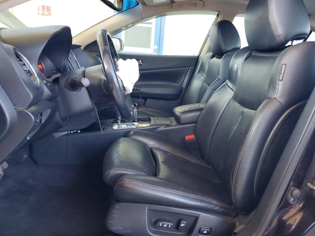 2010 NISSAN Maxima