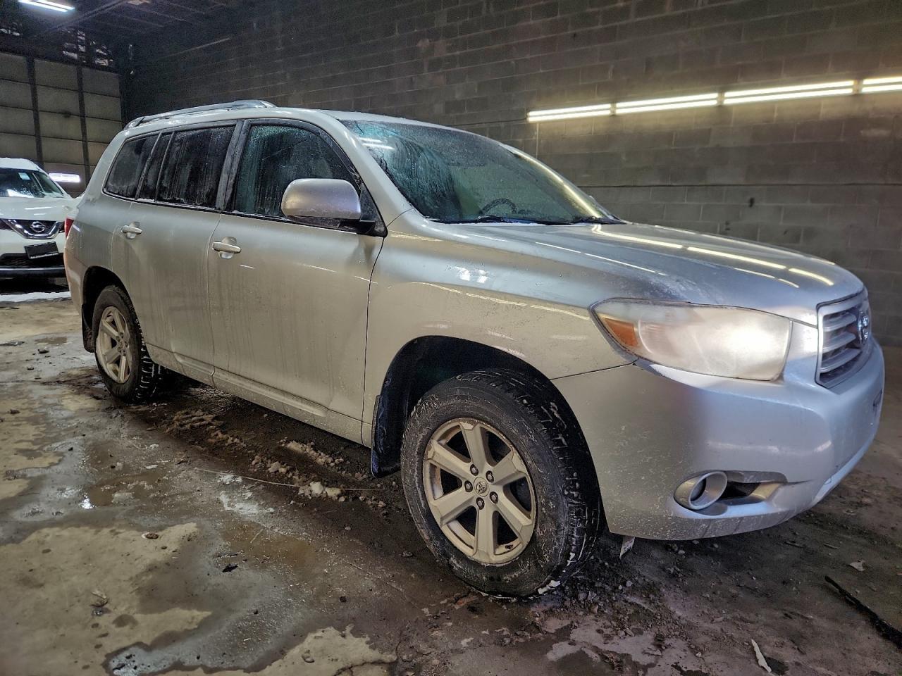 2010 TOYOTA HIGHLANDER
