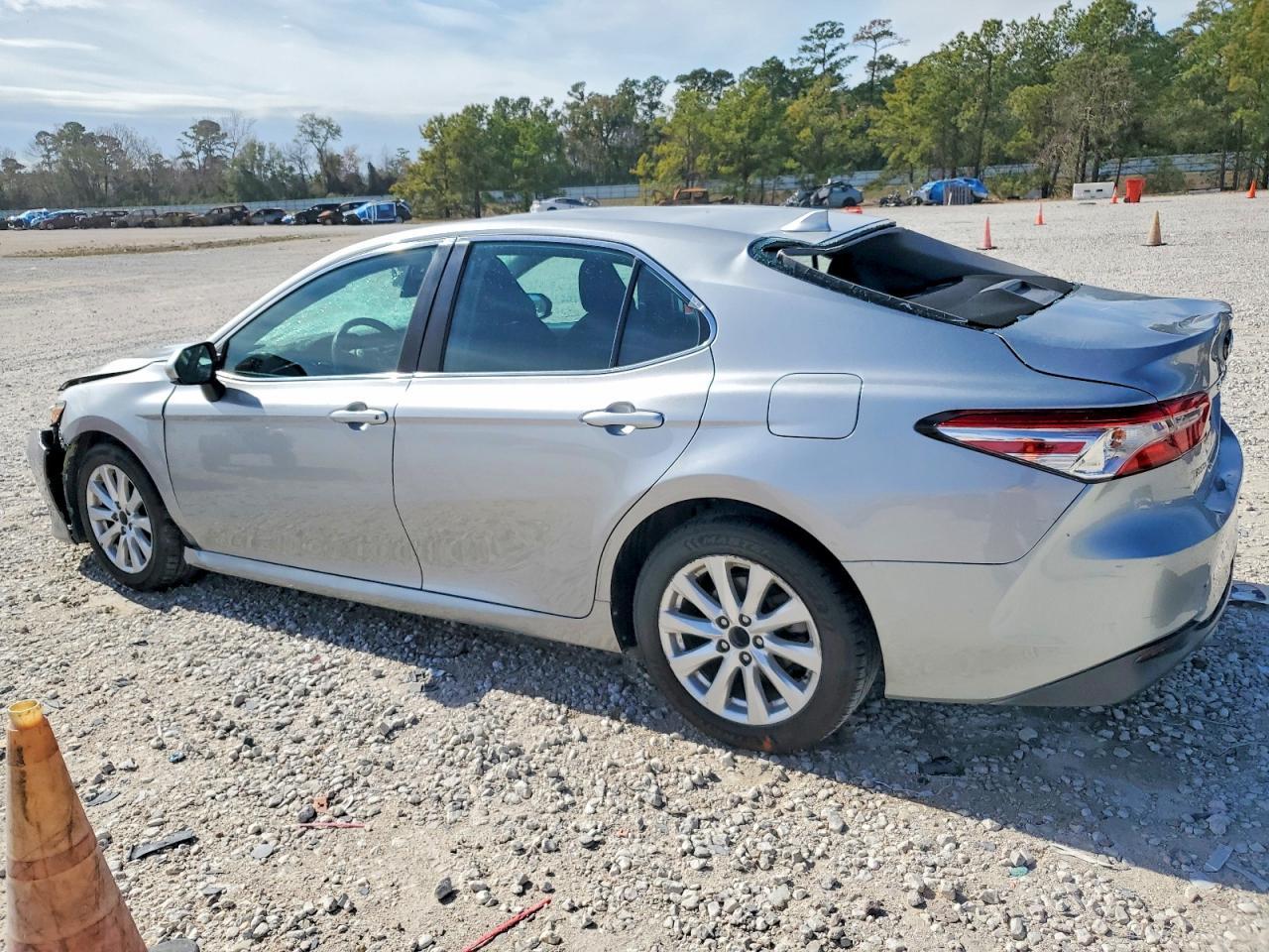 2019 TOYOTA CAMRY