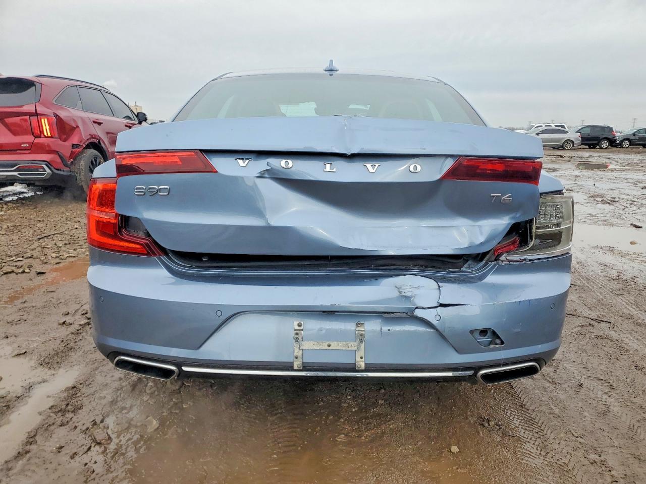 2018 VOLVO S90