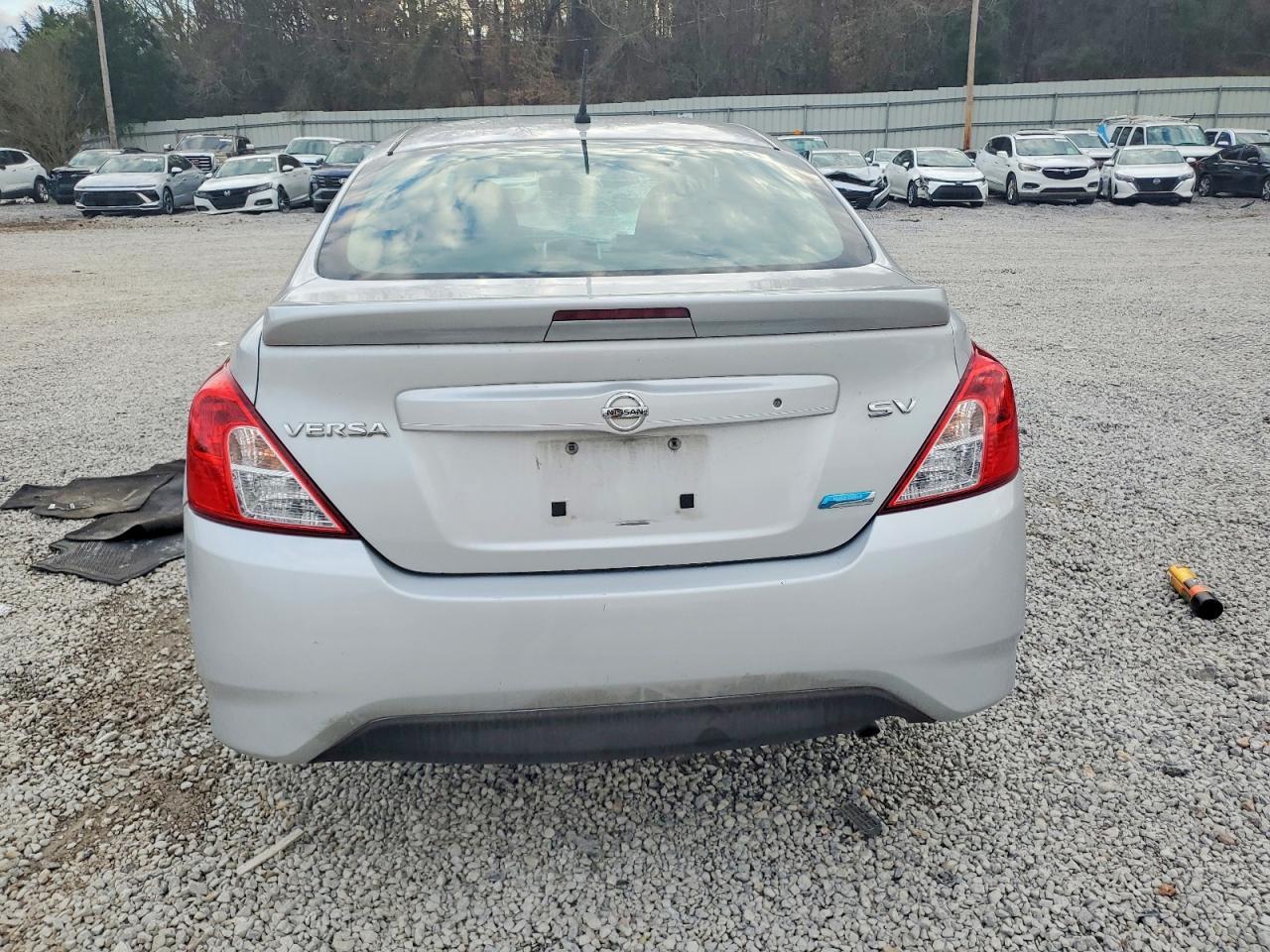 2016 NISSAN VERSA