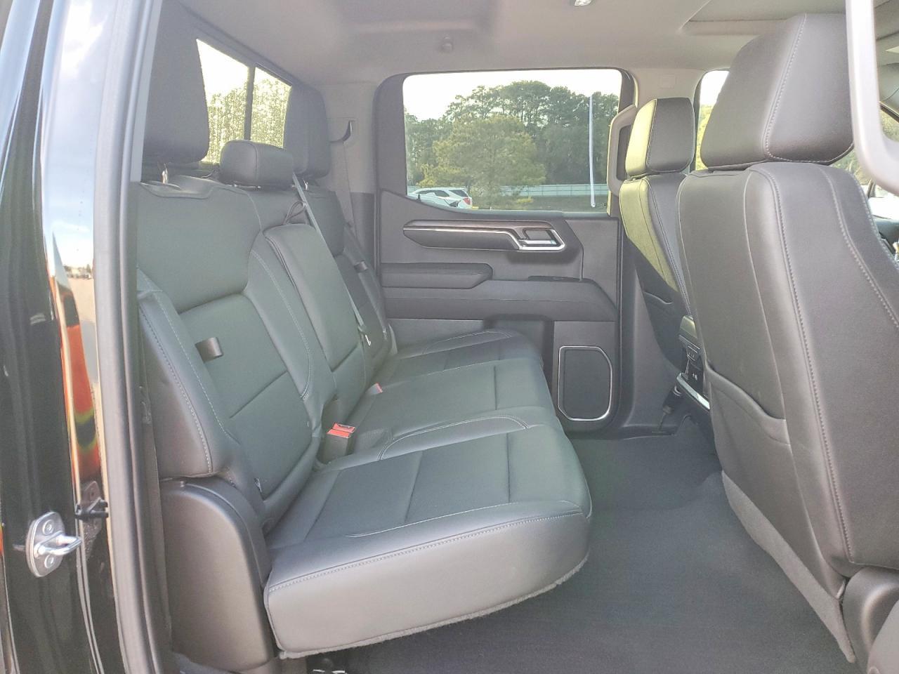 2023 GMC Sierra