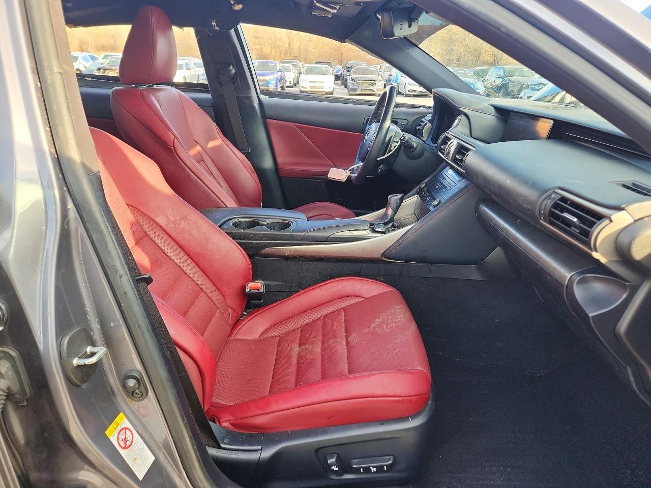 2018 LEXUS IS 300