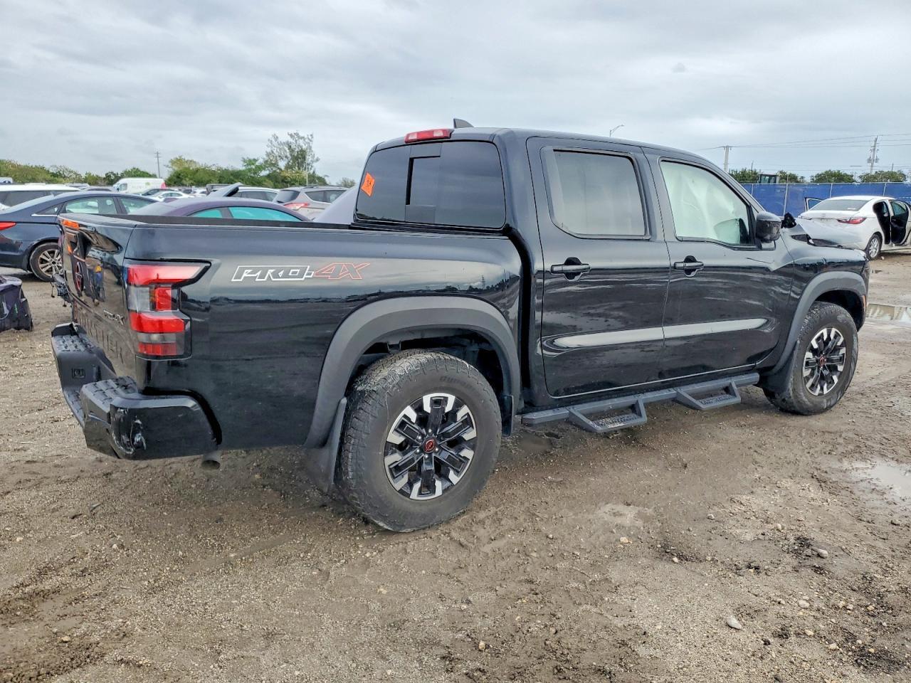 2023 NISSAN Frontier