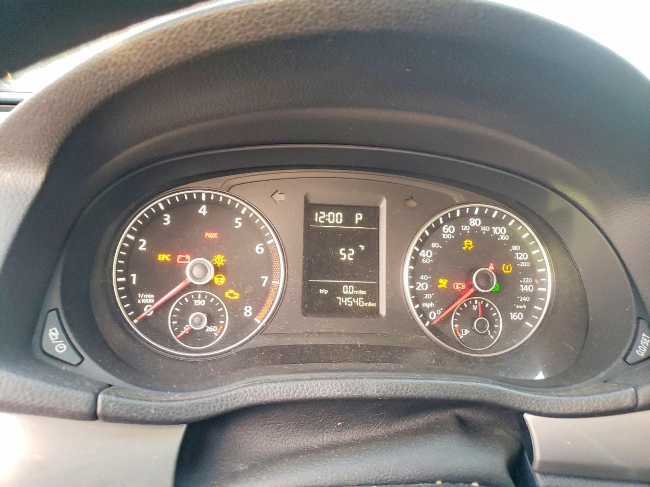 2015 VOLKSWAGEN Passat