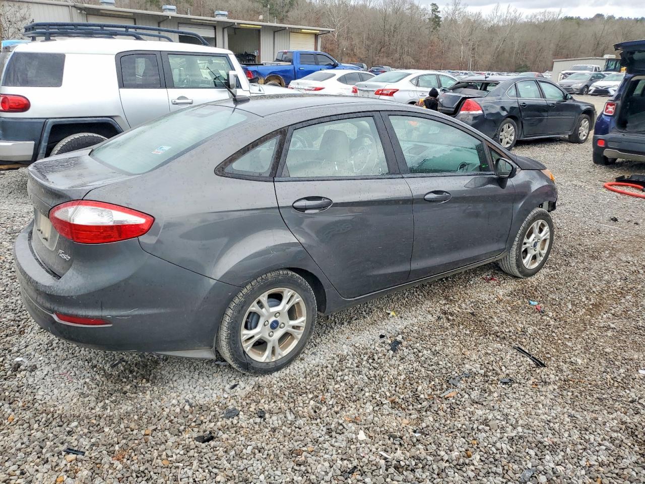 2016 FORD Fiesta