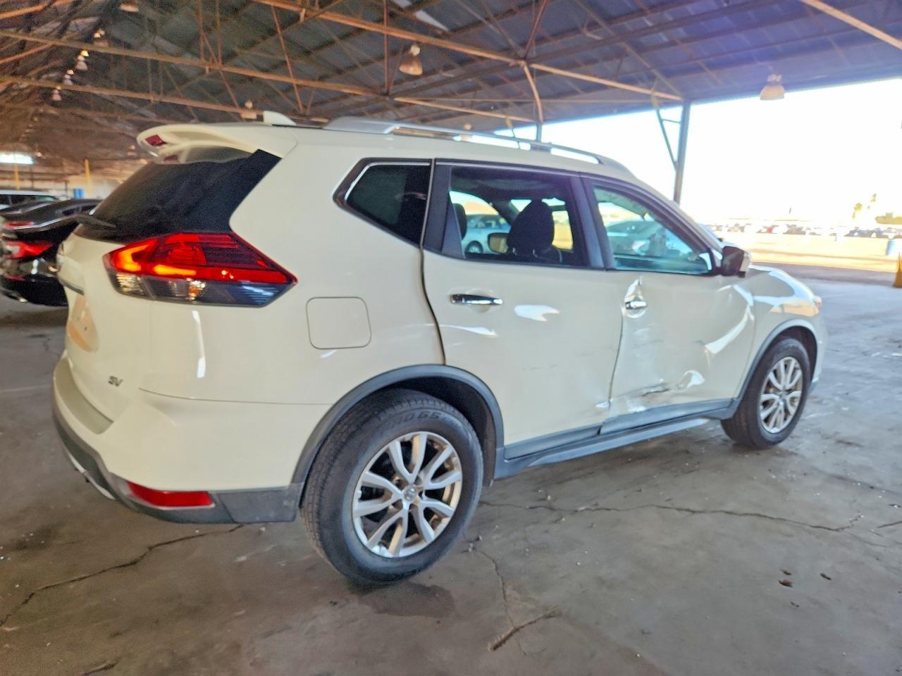 2017 NISSAN