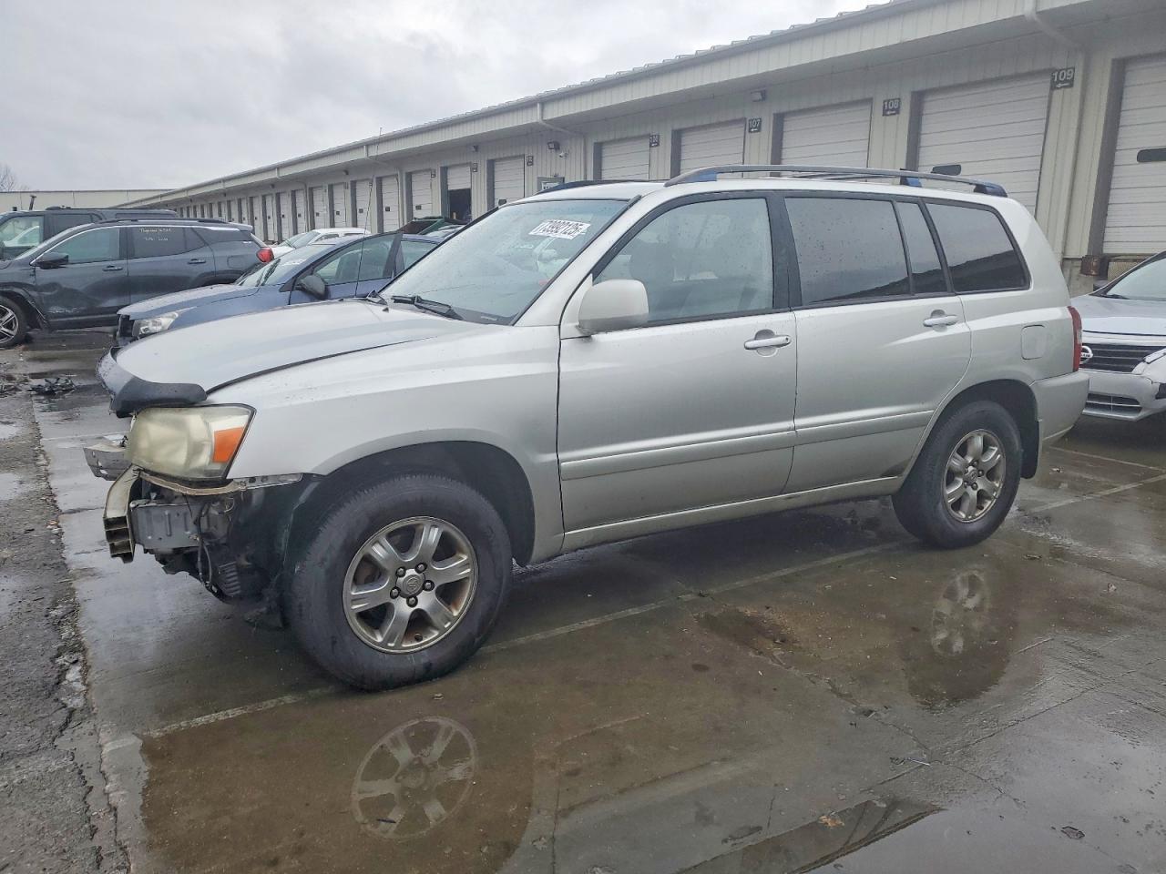 2004 TOYOTA HIGHLANDER