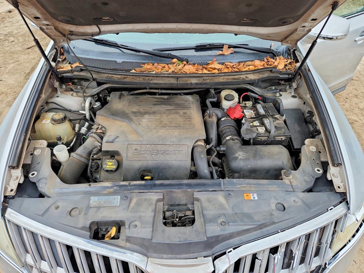 2011 LINCOLN MKT