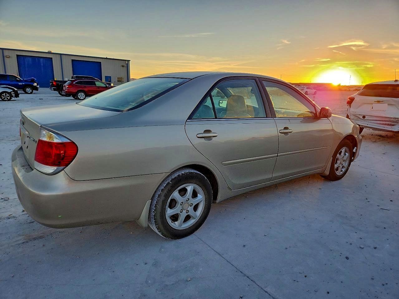 2005 TOYOTA CAMRY