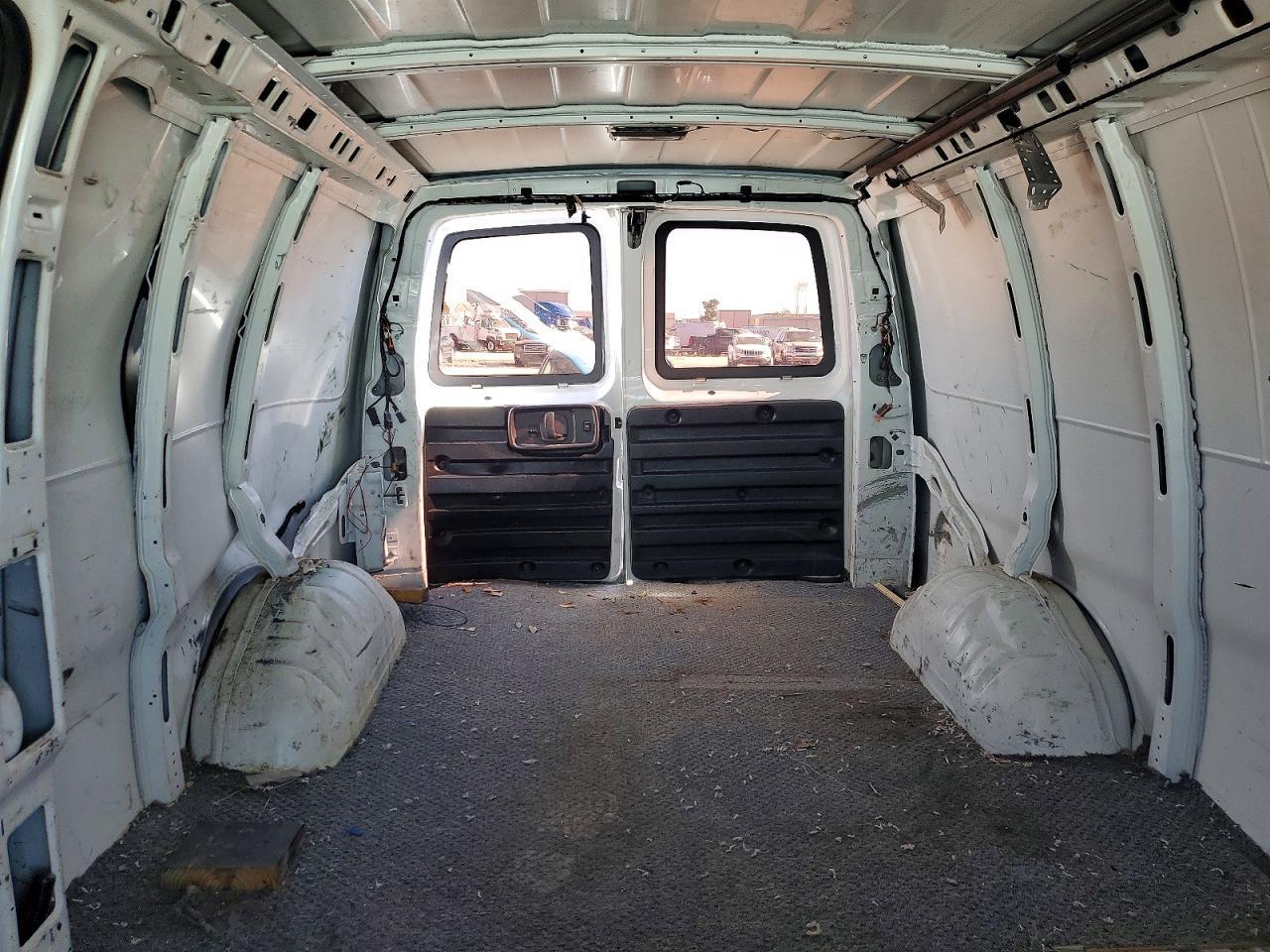 2013 CHEVROLET EXPRESS 2500