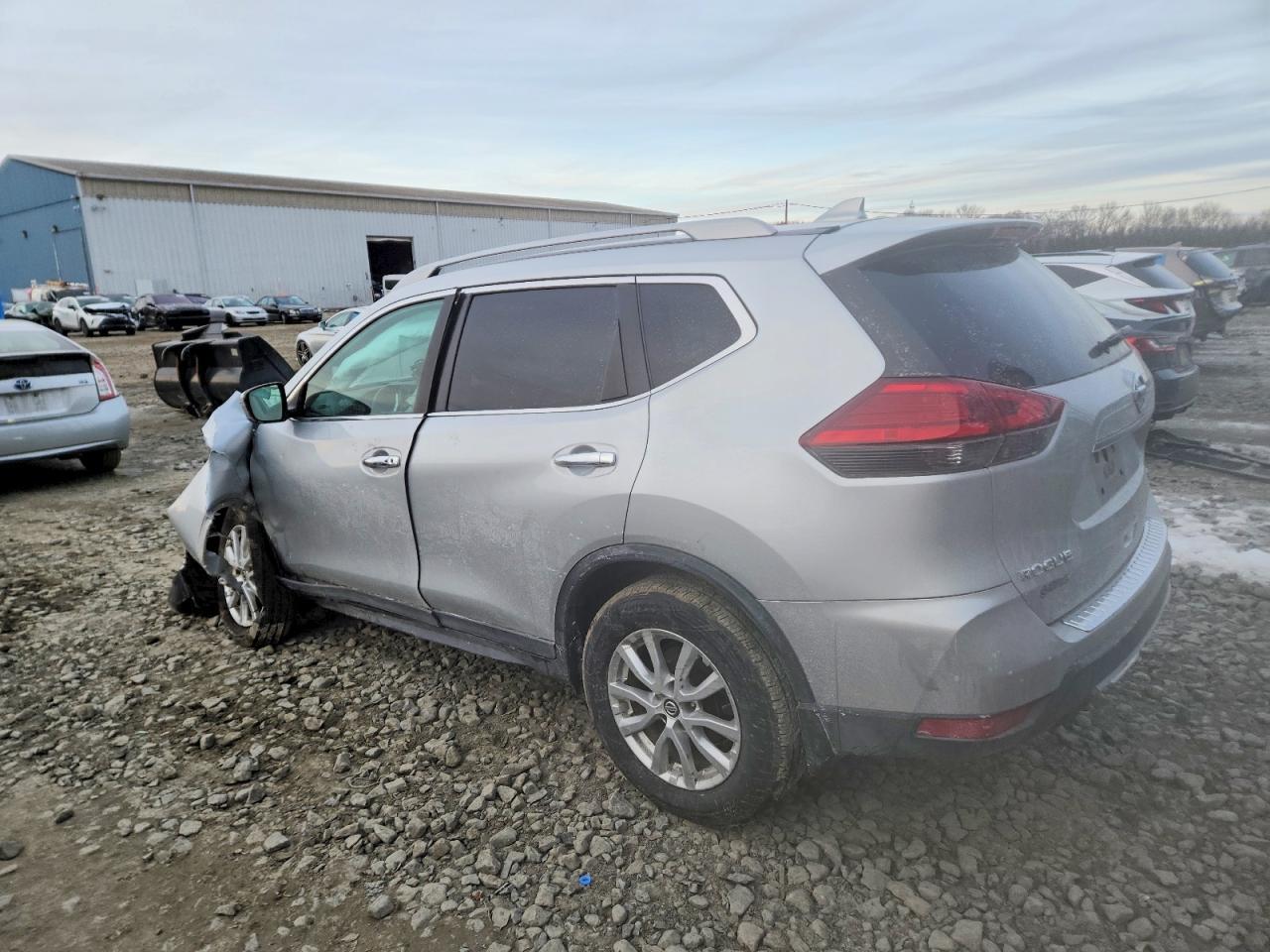 2017 NISSAN ROGUE