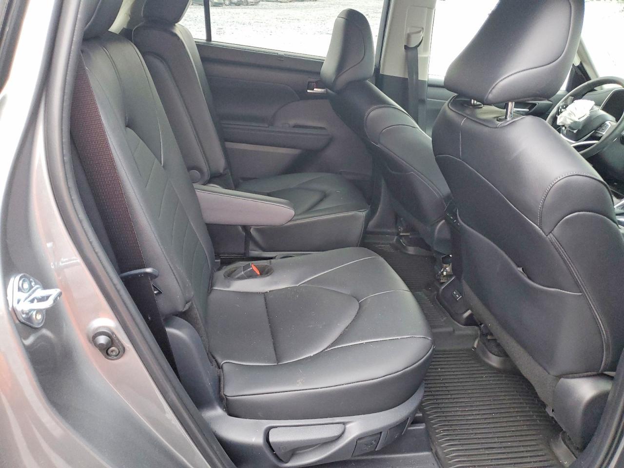 2026 TOYOTA HIGHLANDER