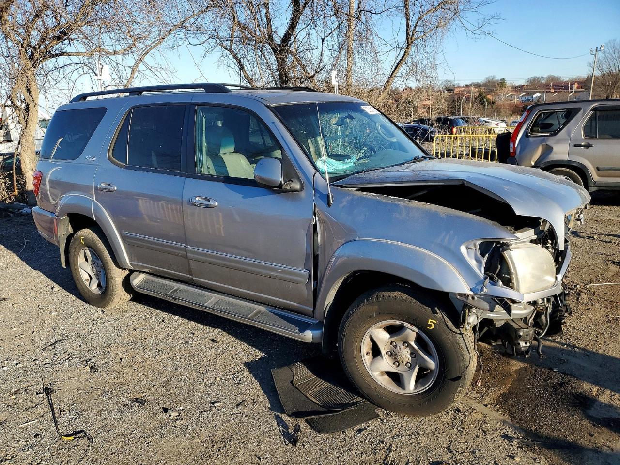 2002 TOYOTA Sequoia