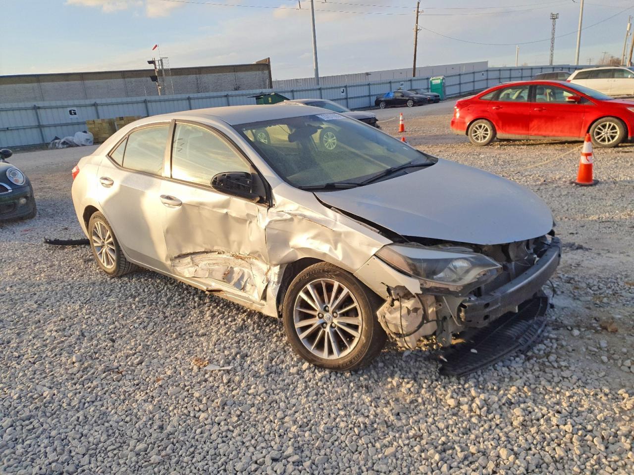 2015 TOYOTA COROLLA