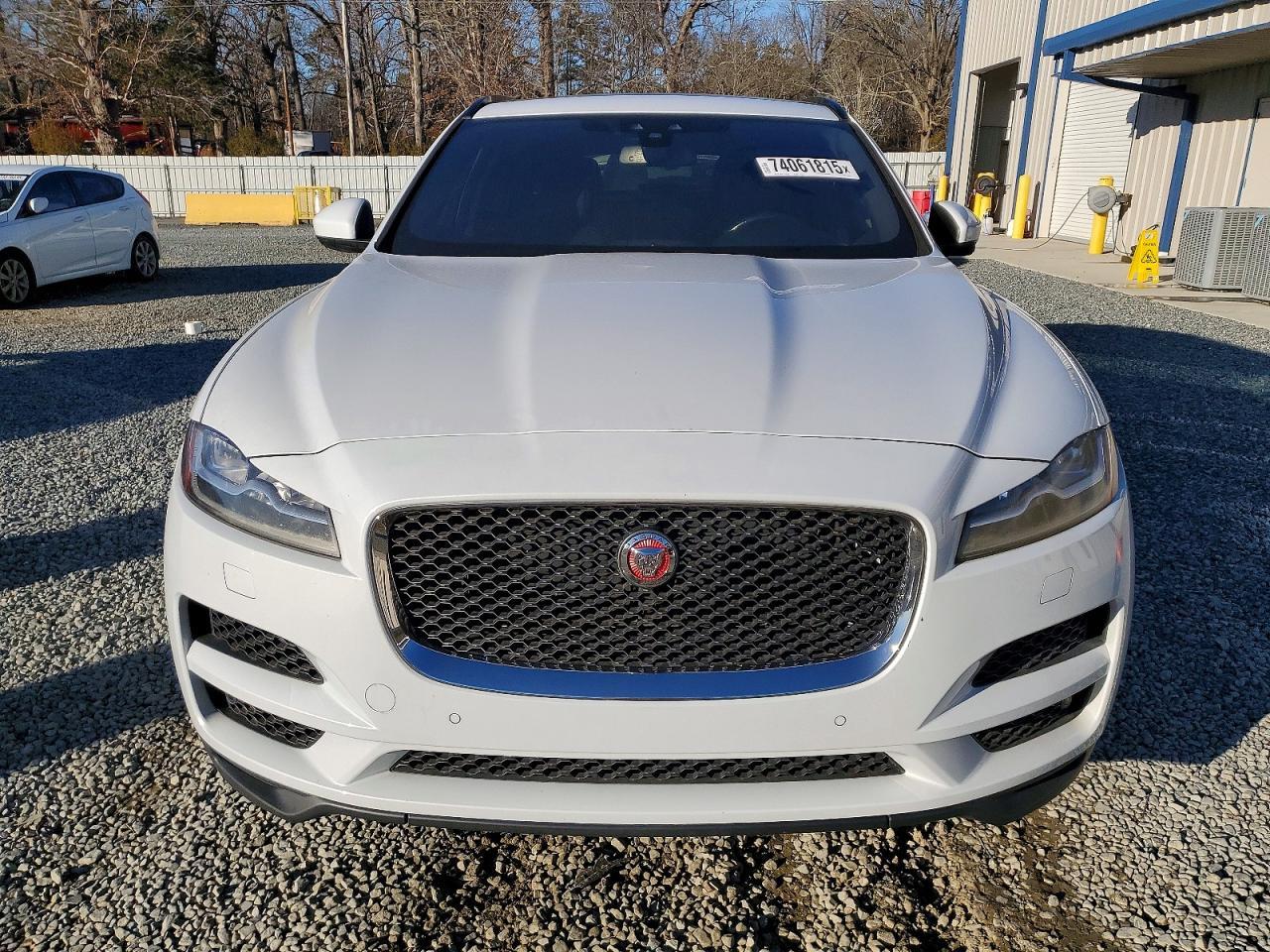 2017 JAGUAR F-Pace