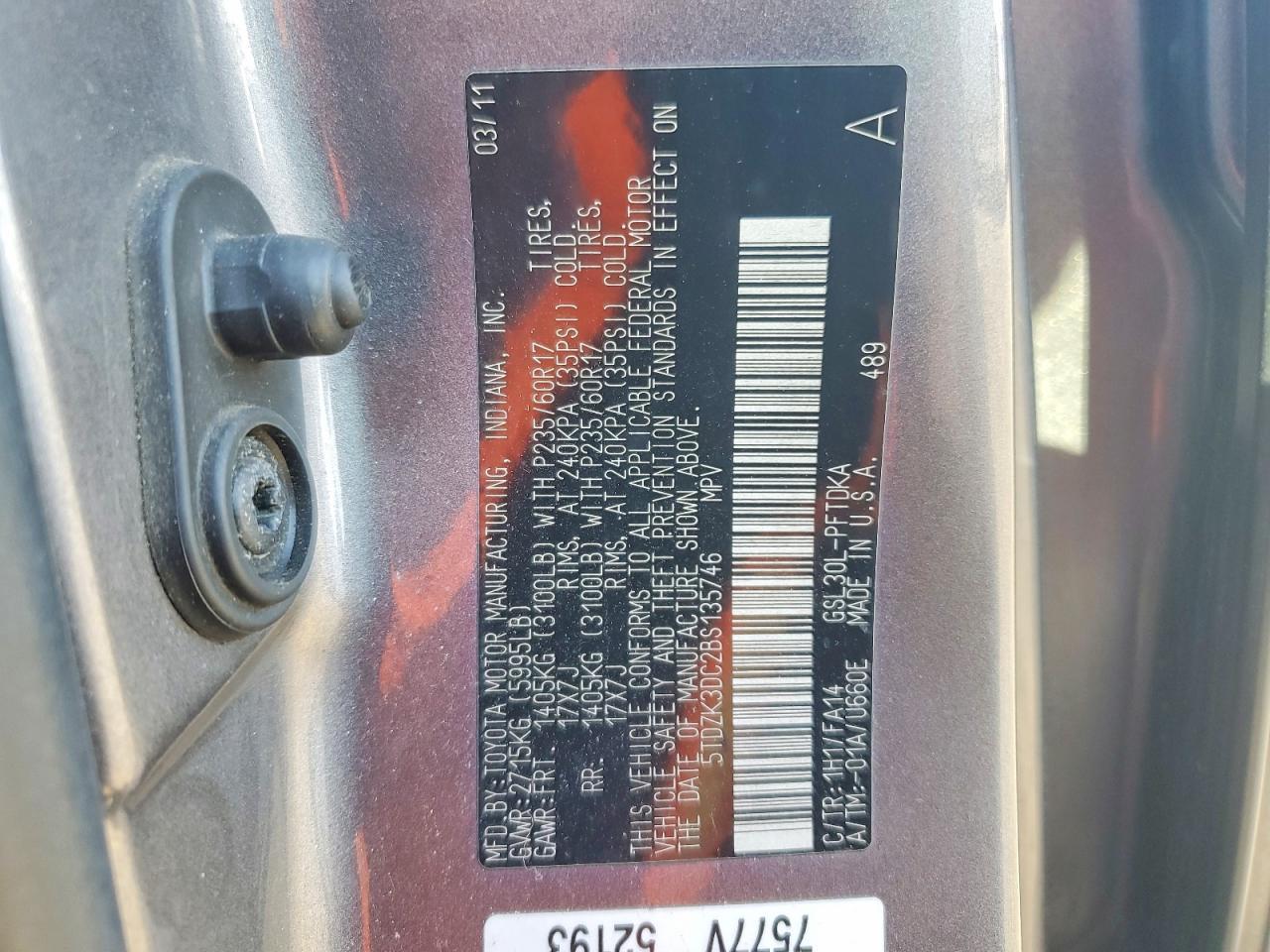 2011 TOYOTA SIENNA