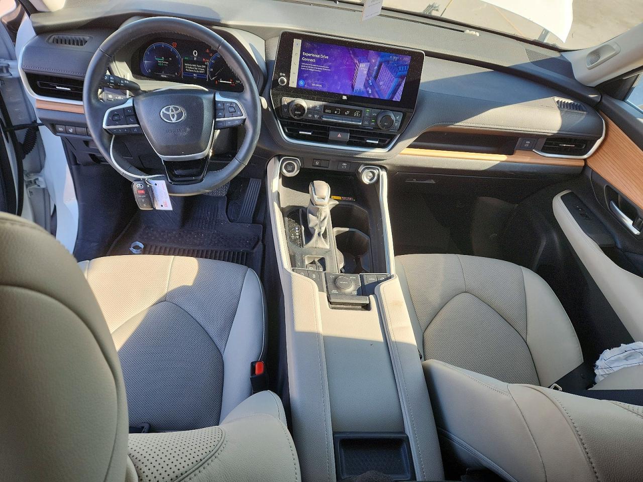 2024 TOYOTA HIGHLANDER