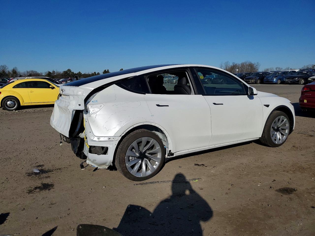 2026 TESLA MODEL Y