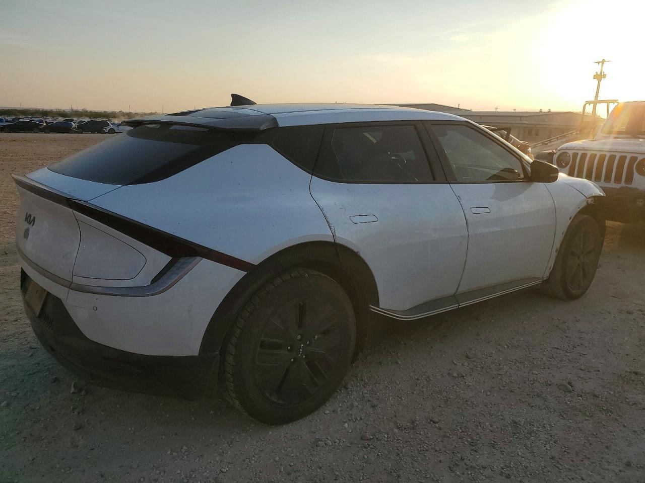 2022 KIA EV6