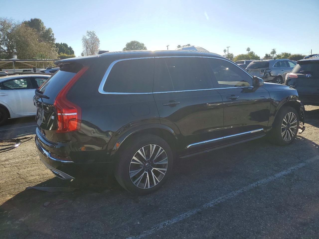 2021 VOLVO XC90