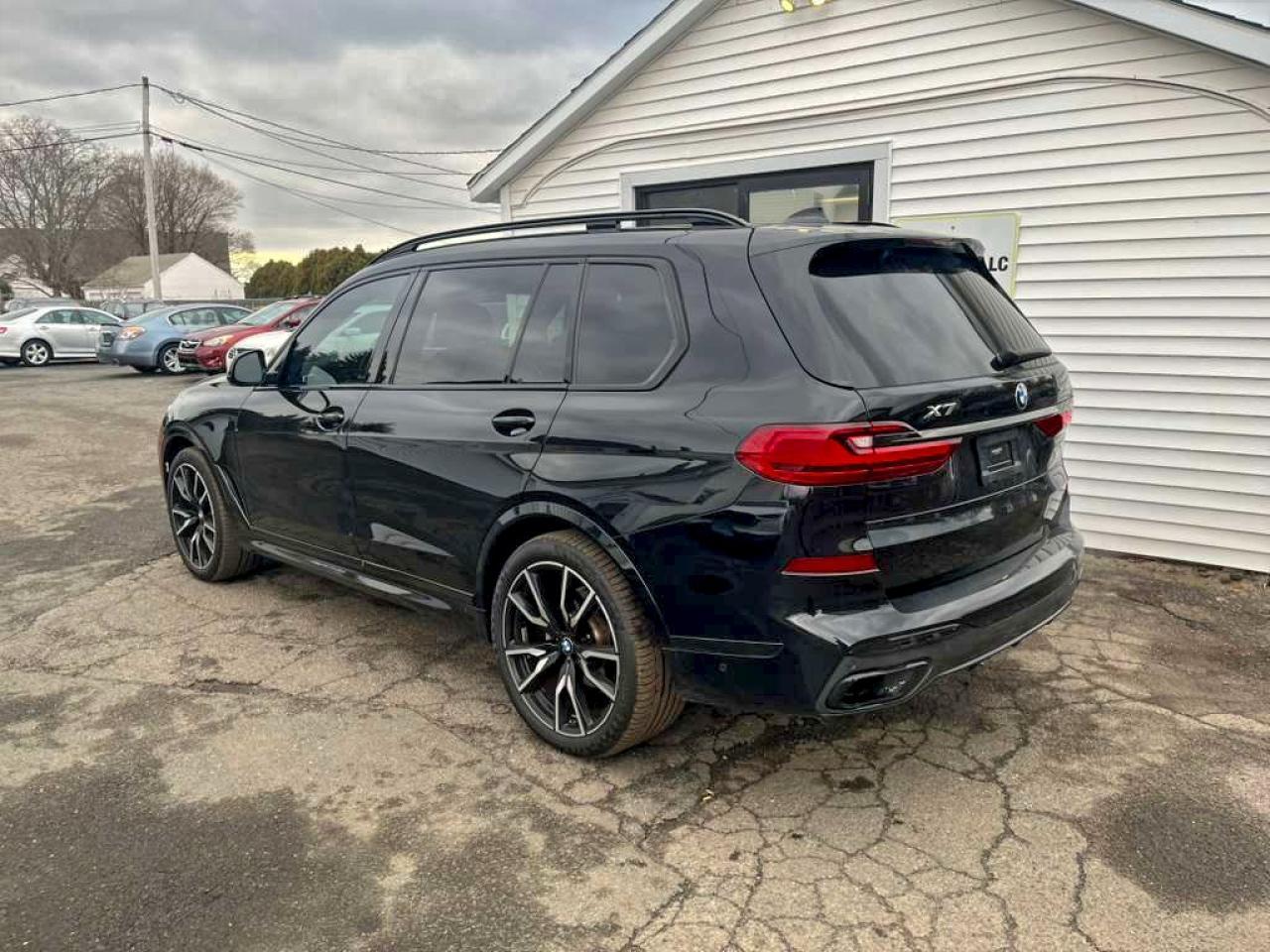 2021 BMW X7